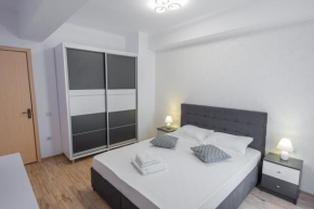 Moonlight Sky Mamaia Apartment